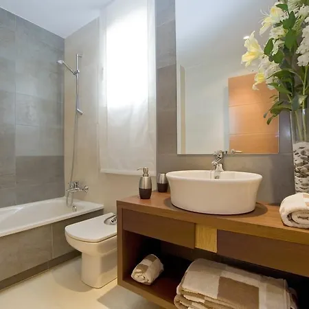 Golden Gardens Apartment *